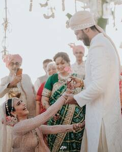 Karishma Tanna Wedding Anniversary: करिश्मा तन्ना की शादी को पूरा हुआ एक साल, जानिए पति वरुण बंगेरा के साथ कैसे शुरू हुई रोमांटिक लव स्टोरी?