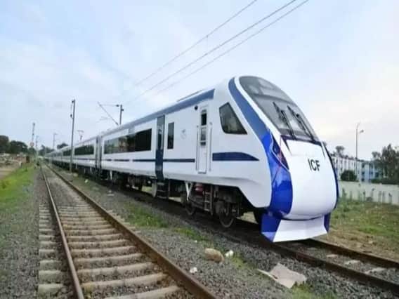 Passengers will soon experience sleeper version; Know top speed and other details Vande Bharat Express: રેલવે મુસાફરો માટે સારા સમાચાર, હવે લાંબા રૂટ પર દોડશે સ્લીપર વંદે ભારત ટ્રેન