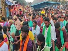 Thaipusam 2023 : பழனி: விண்ணைப்பிளந்த அரோகரா கோஷம்.. தைப்பூச திருவிழாவில் சாமி தரிசனம் செய்ய குவிந்த பக்தர்கள்.