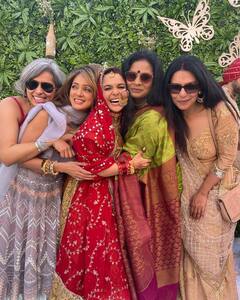 Chitrashi Rawat Wedding Pics: चित्राशी रावत की शादी में 'चक दे इंडिया' गर्ल्स का हुआ रीयूनियन, देखिए एक्ट्रेस की वेडिंग की इनसाइड फोटो