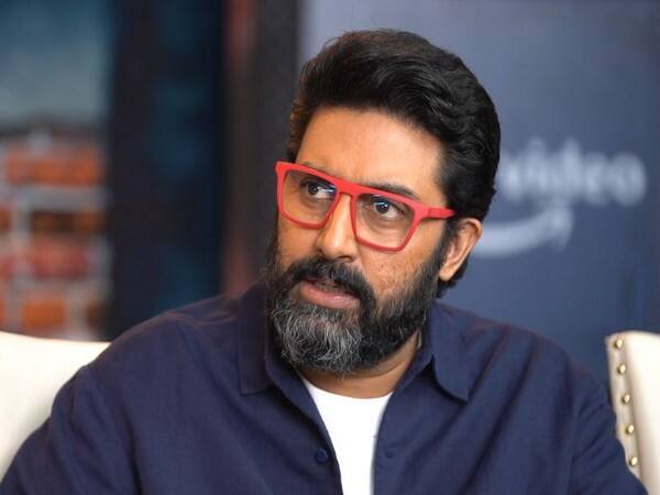 Abhishek Bachchan : अभिषेक बच्चन कोट्यवधींच्या संपत्तीचा मालक आहे.