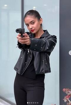 Anushka Sen: ਆਲ ਬਲੈਕ ਲੁੱਕ 'ਚ 'ਲੇਡੀ ਡੌਨ' ਦੇ ਰੂਪ 'ਚ ਨਜ਼ਰ ਆਈ ਅਨੁਸ਼ਕਾ ਸੇਨ, ਤਸਵੀਰਾਂ ਦੇਖ ਕੇ ਫੈਨਜ਼ ਹੋਏ ਬੇਤਾਬ