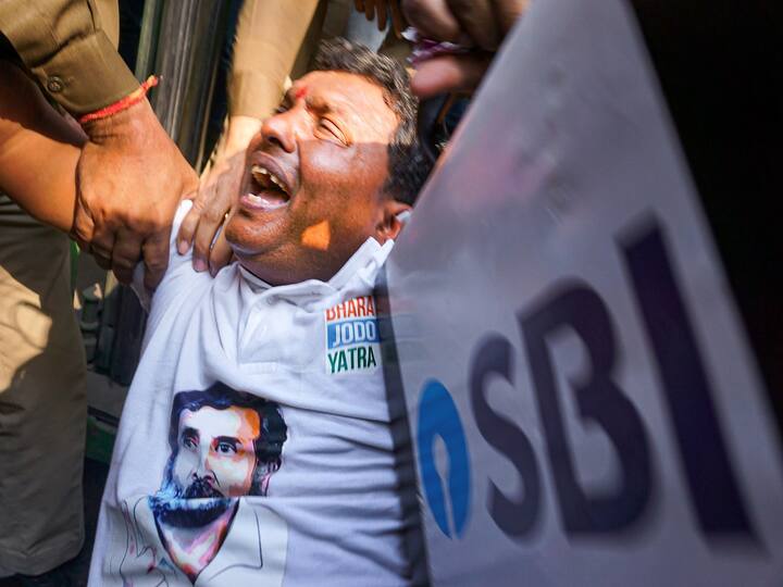 The Indian Youth Congress on Monday protested in Delhi's Jantar Mantar, demanding that the Adani Group be investigated by a joint parliamentary committee. (Image Source: PTI)