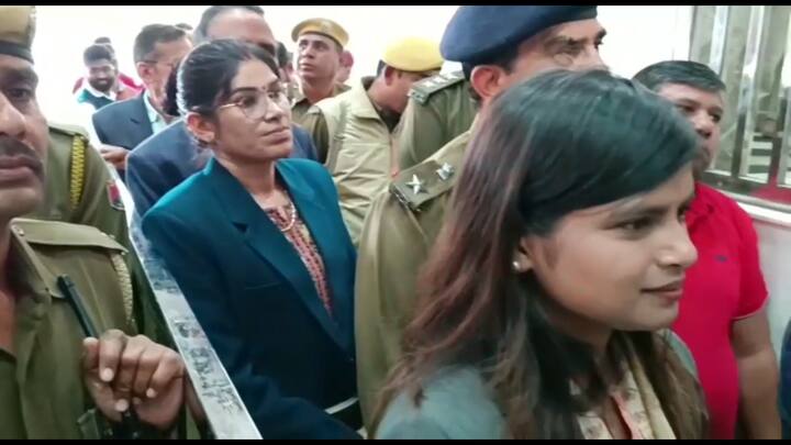 प्रभारी मंत्री ने संपूर्ण मेला क्षेत्र में की गई व्यवस्थाओं पर जिला प्रशासन की तरफ से किए गए नवाचारों की सराहना की. विस्तारीकरण के बाद नई व्यवस्था लागू होने से ज्यादा तादाद में श्रद्धालु श्याम प्यारे का दर्शन कर रहे हैं.