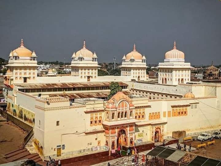 इस पैकेज के तहत आपको एक भी रुपये का किराया नहीं देना होगा. रुकने की व्यवस्था और उसका चार्ज भी आपको नहीं देना होगा. इसका मतलब है कि आपका सफर बिल्कुल फ्री होगा. (PC- dharmasva.mp.gov.in)