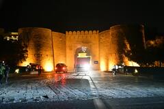 Sidharth Kiara Wedding: सिद्धार्थ-कियारा की मेहंदी और संगीत के लिए गुलाबी रंग में रंगा सूर्यगढ़ पैलेस, सामने आईं खूबसूरत तस्वीरें