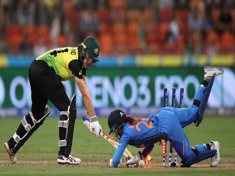 Womens T20 World Cup 2023 Warm Up Match IND-W vs AUS-W  When and Where to watch India Women vs Australia Women Womens T20 World Cup: ஆஸ்திரேலியாவை புரட்டியெடுக்க புயலாய் களமிறங்கும் இந்திய அணி.. பயிற்சி ஆட்டத்தில் இன்று மோதல்..!
