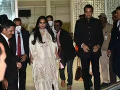 Isha Ambani: दोस्त कियारा की शादी में पहुंची मुकेश अंबानी की बेटी ईशा अंबानी, आनंद पीरामल भी आए नजर