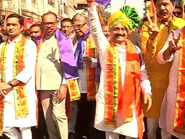 यावेळी भाजपचे वरिष्ठ नेते उपस्थित होते.