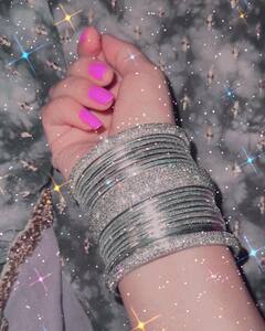 Photo : नेहा मलिकच्या ग्लॅमरस अदा