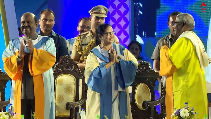 কী কারণে মুখ্যমন্ত্রী মমতা বন্দ্য়োপাধ্যায়কে ডিলিট দেওয়া হবে তা নিয়ে নানা ভাবে আক্রমণ শানিয়েছিল বিরোধী দল।