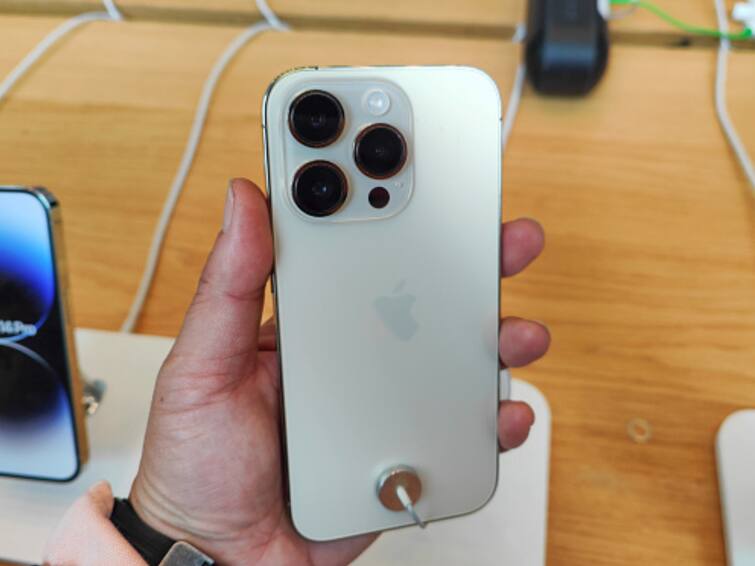 IPhone Ultra Launch Apple Super Premium Tim Cook Mark Gurman Bloomberg