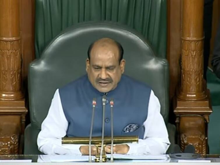 Parliament Adjourned Till 2 PM Amid Sloganeering For JPC Probe Into Adani Row அதானி விவகாரம் தொடர்பாக எதிர்க்கட்சிகள் அமளி.. இரு அவைகளும் மதியம் 2 மணிவரை ஒத்திவைப்பு!
