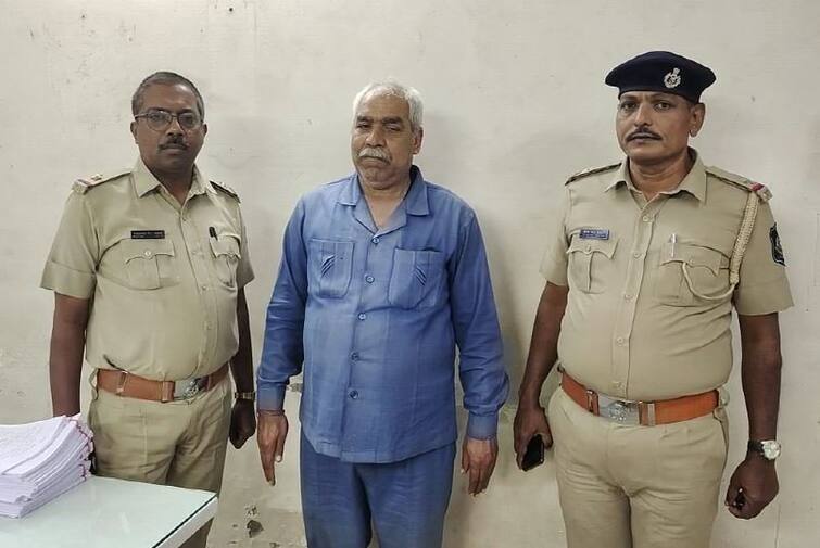 Valsad: Absconding accused for 31 years arrested from Haryana Valsad: પોલીસ સ્ટેશનના ચોપડે 31 વર્ષથી ફરાર આરોપી અંતે હરિયાણાથી ઝડપાયો, જાણો તમામ વિગતો