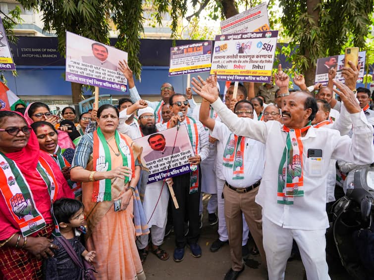 'Confiscate Gautam Adani's Passport': Congress Holds Nationwide Protests Outside SBI, LIC Offices 'Confiscate Gautam Adani's Passport': Congress Holds Nationwide Protests Outside SBI, LIC Offices