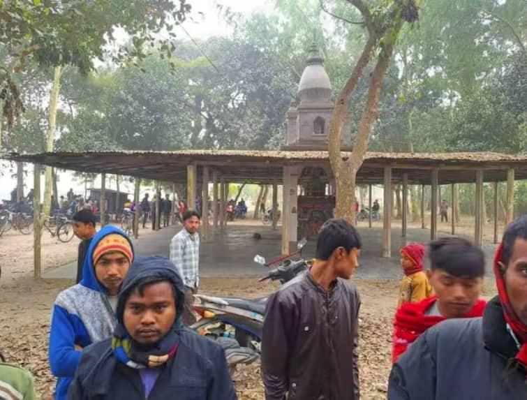 bangladesh unidentified persons vandalised 12 hindu temples in northwestern bangladesh in attacks overnight ਬੰਗਲਾਦੇਸ਼ 'ਚ 12 ਹਿੰਦੂ ਮੰਦਰਾਂ 'ਚ ਭੰਨਤੋੜ, ਸਥਿਤੀ ਤਣਾਅਪੂਰਨ