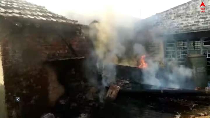 ফেব্রুয়ারির প্রথম সপ্তাহে আরও একটি অগ্নিকাণ্ড ঘটে হাওড়াতে। দাসনগর শিল্পাঞ্চলে একটি লোহার গোডাউনে আগুনের ঘটনায় আতঙ্ক ছড়িয়ে পড়ে। দুপুর তিনটে নাগাদ গোডাউন থেকে কালো ধোঁয়া বের হতে দেখেন স্থানীয়রা।