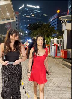 रेड कलर की फ्रिल मिनी ड्रेस में Nysa Devgn लगीं बेहद ग्लैमरस, Ajay-Kajol की बेटी की तस्वीरों ने बढाया इंटरनेट का तापमान