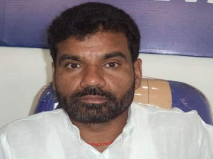 former Jharkhand BSP MLA Kushwaha Shivpujan Mehta including Seven sentenced to two years each for blocking road Jharkhand: झारखंड के पूर्व BSP विधायक सहित सात को दो-दो साल की सजा, छह साल तक नहीं लड़ पाएंगे चुनाव, जानें- क्या है मामला?