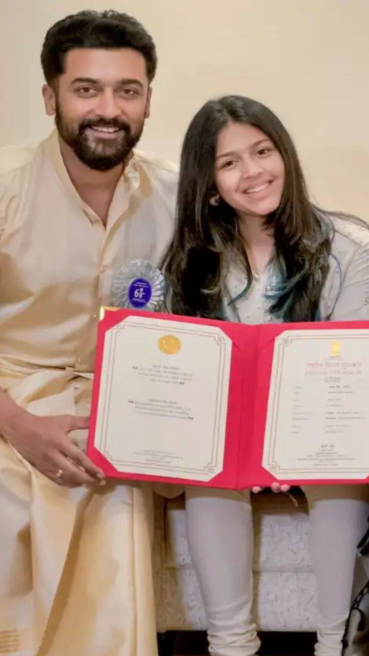 அப்போது நடிகர் சூர்யா தனது குடும்பத்தினருடன் எடுத்துக் கொண்ட போட்டோ