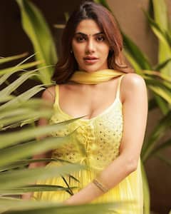 Nikki tamboli Looks: येलो कलर के सूट में निक्की तंबोली का गॉर्जियस लुक, फंक्शन में अटेंड करने के लिए हैं एकदम परफेक्ट