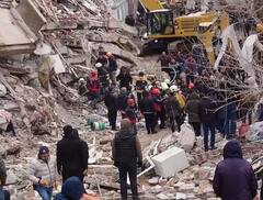 प्‍लीज...मेरी जान बचा लो...रुला देगा तुर्की में भूकंप के बाद मलबे के नीचे दबे यू-ट्यूबर का वीडियो  