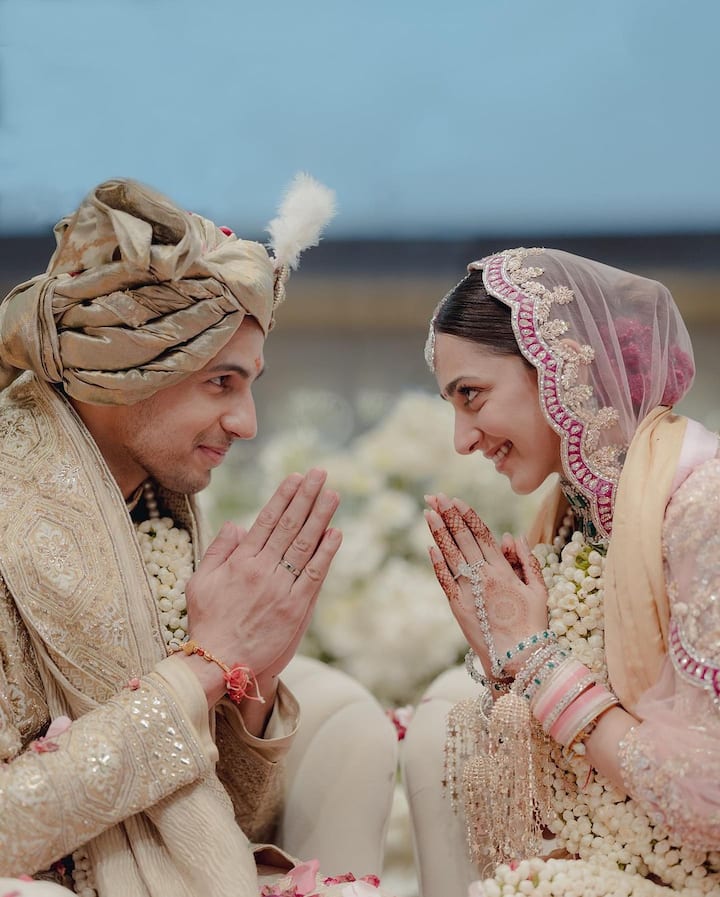 Sidharth Kiara Wedding Photo: 'હવે અમારુ કાયમી બુકિંગ થઈ ગયું'- પતિ સિદ્ધાર્થ સાથે કિઆરાએ શેર કરી વેડિંગની સુંદર તસવીરો