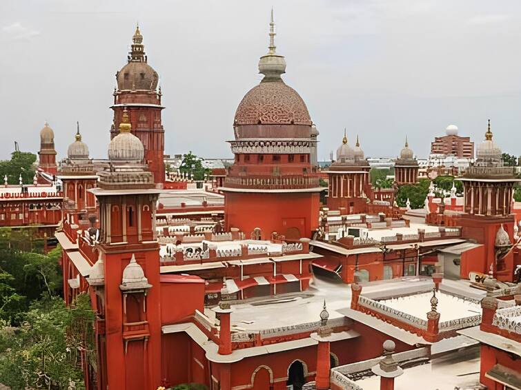 Madras high court has 14 women judges now list here are the details in tamil சென்னை உயர் நீதிமன்றத்தில் உயரும் பெண் நீதிபதிகளின் எண்ணிக்கை! எத்தனை பேர் தெரியுமா?