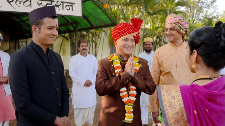 मराठी माणसाच्या हृदयात कायमस्वरूपी स्थान मिळवलेल्या व्यक्तींच्या यादीत बालगंधर्वांचा समावेश करावा लागेल.
