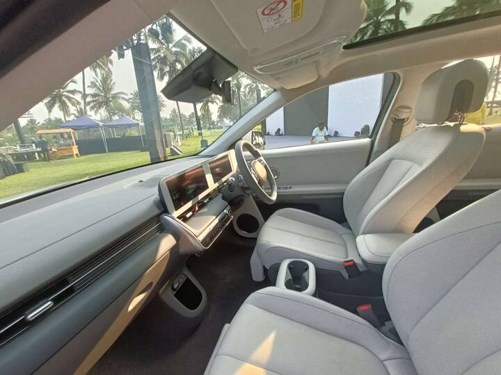 Some of the other highlights include a sliding console, glovebox, 21 Adas level 2 features, front luggage space or frunk and more. The comfort features meanwhile include a moon roof, front heated and cooled seats while the rear seats also get heating while memory is available on all seats. (Source: Somnath Chatterjee)