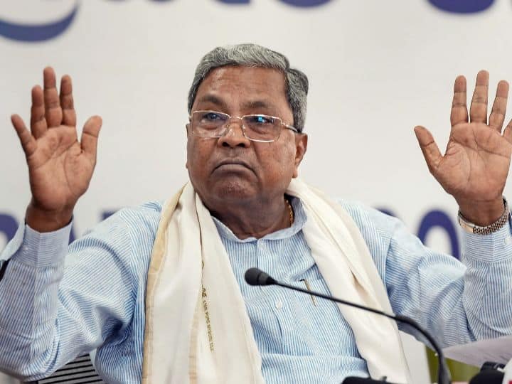 Karnataka former CM Siddaramaiah controversial statement against hindutva supports murder discrimination सिद्धारमैया बोले- कोई धर्म समर्थन नहीं करता पर हिंदुत्‍व और मनुवाद करते हैं हिंसा, हत्‍या और भेदभाव का सपोर्ट