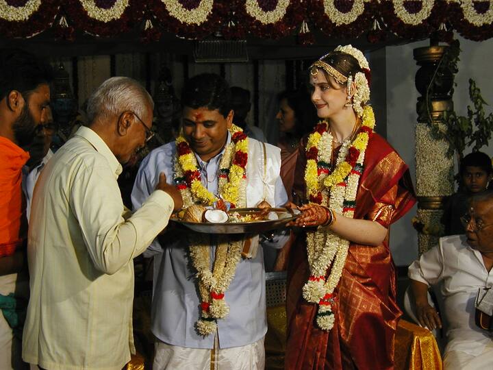 பழனிவேல் தியாகராஜன், நிதி, ஓய்வூதியம் மற்றும் ஓய்வூதிய பலன்கள், மனித வள மேலாண்மை, திட்டமிடல் & மேம்பாடு, பொருளாதாரம் & புள்ளியியல் துறை அமைச்சர் ஆவார்.