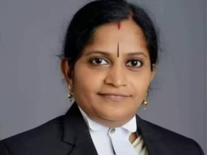 lC Victoria Gauri today to take oath as Madras High Court judge विक्टोरिया गौरी आज मद्रास हाईकोर्ट जज के रूप में लेंगी शपथ, नियुक्ति के खिलाफ सुप्रीम कोर्ट में सुनवाई
