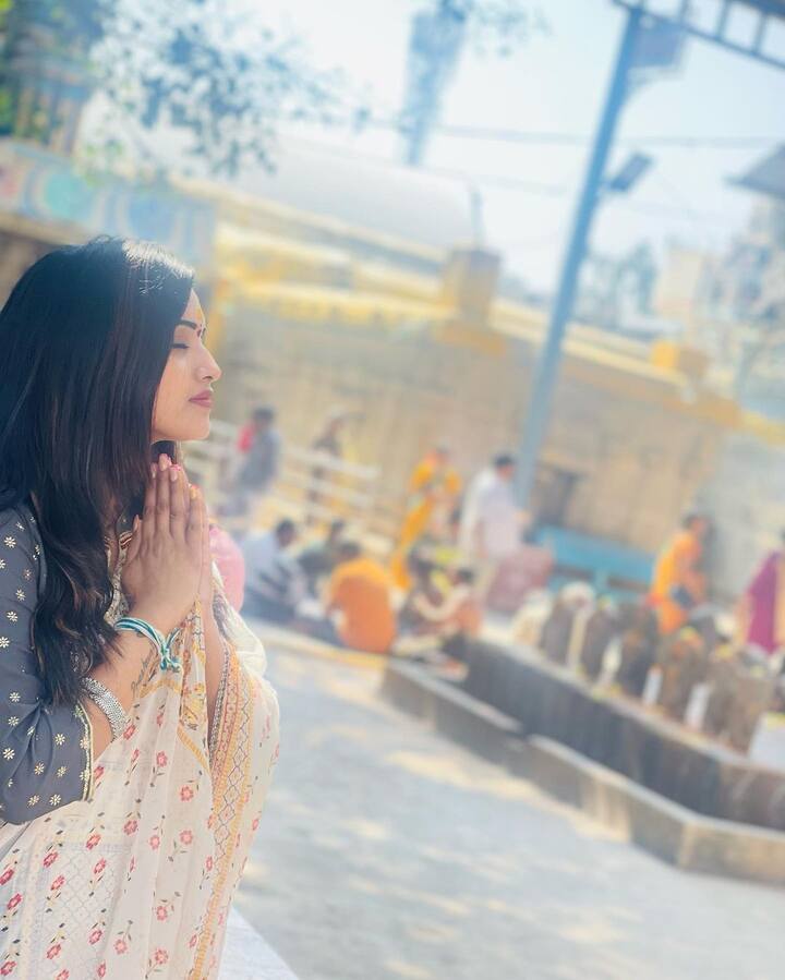 తర్వాత బుల్లి తెర యాంకర్ గా మారింది.Photo Credit@Sravanthi Chokarapu/Instagram