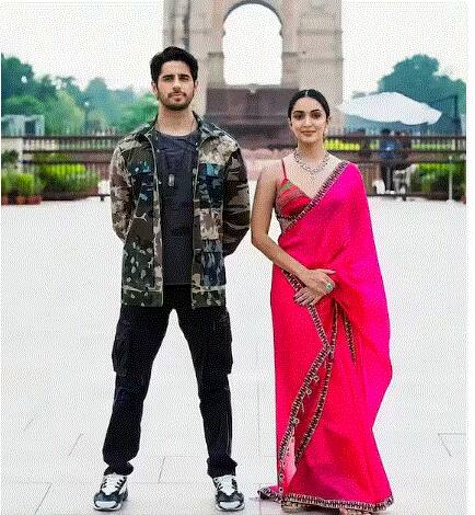 Sidharth Kiara Wedding: ਸਿਧਾਰਥ ਮਲਹੋਤਰਾ ਅੱਜ ਕਿਆਰਾ ਅਡਵਾਨੀ ਨਾਲ ਸੱਤ ਫੇਰੇ ਲੈਣਗੇ ਅਤੇ ਉਹ ਆਪਣੀ ਦੁਲਹਨ ਨੂੰ ਪੂਰੇ ਦੇਸੀ ਅੰਦਾਜ਼ ਵਿੱਚ ਵਿਆਹੁਣ ਲਈ ਤਿਆਰ ਹਨ।