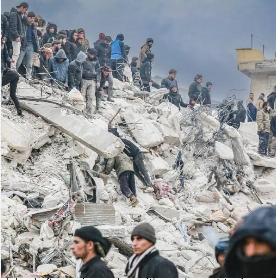 तुर्की आणि सीरियामध्ये सोमवारी अनेक भूकंपाचे धक्के बसले. भूकंपामध्ये आतापर्यंत सुमारे 4000 हून अधिक नागरिकांचा मृत्यू झाला आहे.