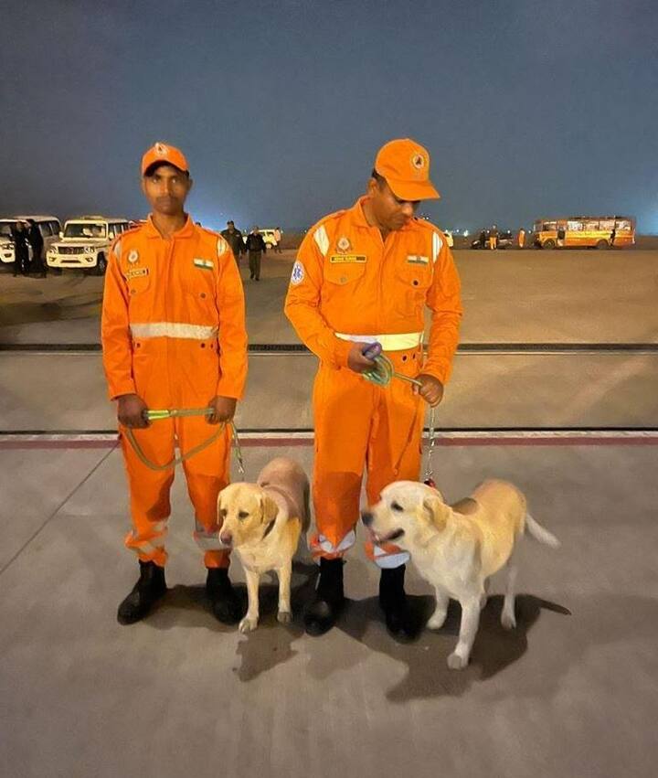 भारत द्वारा भेजी गई राहत सामग्री में डॉग स्क्वॉड, चिकित्सा से जुड़े सामान, पुरुष और महिला दोनों कर्मी समेत अन्य कई महत्वपूर्ण उपकरण शामिल हैं.