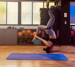 Fitness Tips: ਫਿੱਟ ਰਹਿਣ ਲਈ ਕਰਿਸ਼ਮਾ ਤੰਨਾ ਕਰਦੀ ਹੈ ਏਰੀਅਲ ਯੋਗਾ, ਜਾਣੋ ਰੋਜ਼ਾਨਾ ਇਹ ਯੋਗਾ ਕਰਨ ਦੇ ਫਾਇਦੇ