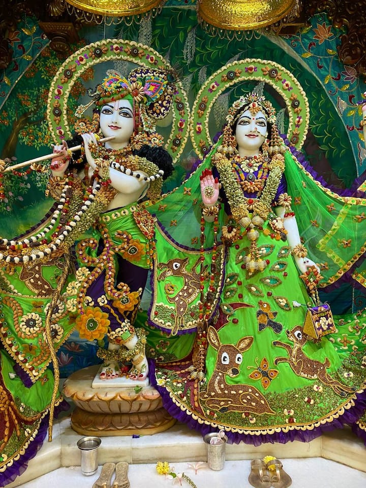 குடும்பத்தோடு அமைதியாக நேரம் செலவழிக்க,, கிருஷ்ணரின் அருள் பெற அழகான இடம்..