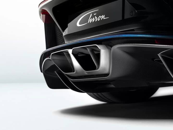 यामुळे सुपरकार निर्माता बुगाटीने आपल्या स्पोर्ट्स कारची शेवटची पूर्णपणे पेट्रोल इंजिन असलेली कार बुगाटी चिरॉन (Bugatti Chiron) देखील विकली. या कारच्या खरेदीची जी बोली लागली, ती विश्वविक्रमी ठरली आहे.