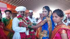 बैलगाडीतून वऱ्हाडी अन् टाळ मृदंगाचा गजर, अहमदनगरमधील अनोख्या लग्नाची चर्चा