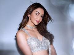 Photo : सिल्वर लेहेंग्यात हिऱ्यासारखी चमकताना दिसली रकुल प्रीत