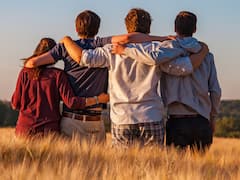 పెద్ద పెద్ద వైద్యులు చేయలేని చికిత్స స్నేహం చేస్తుందట - ఆ వ్యాధికి ఇదే మందు!