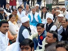 शामली में किसानों की मांगों को लेकर रालोद का विरोध प्रदर्शन, कहा- 'मांगें नहीं मानी तो...'