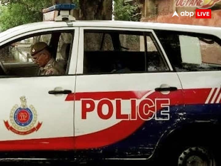Delhi Police Arrested man who poses as Vice President Jagdeep Dhankhar in his Whatsapp account demand favours from bureaucrats उपराष्ट्रपति जगदीप धनखड़ का फेक व्हॉट्सऐप अकाउंट बनाकर अधिकारियों को कर रहा था मैसेज, पुलिस ने किया गिरफ्तार