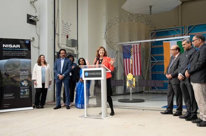 लवकरच निसार सॅटेलाईट कॅलिफोर्नियातून भारतात दाखल होईल. सॅटेलाईट भारतात पाठवण्याआधी त्याच्या काही चाचण्या केल्या जातील.