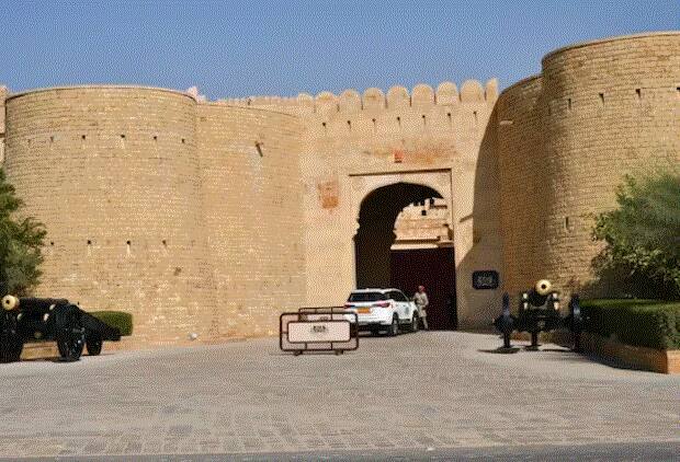 ਅੱਜ ਸਵੇਰੇ ਦੋਵਾਂ ਦੀ ਹਲਦੀ ਦੀ ਰਸਮ ਅਦਾ ਕੀਤੀ ਗਈ ਅਤੇ ਇਸ ਤੋਂ ਬਾਅਦ ਬਾਰਾਤ ਦੀਆਂ ਤਿਆਰੀਆਂ ਸ਼ੁਰੂ ਹੋ ਗਈਆਂ।