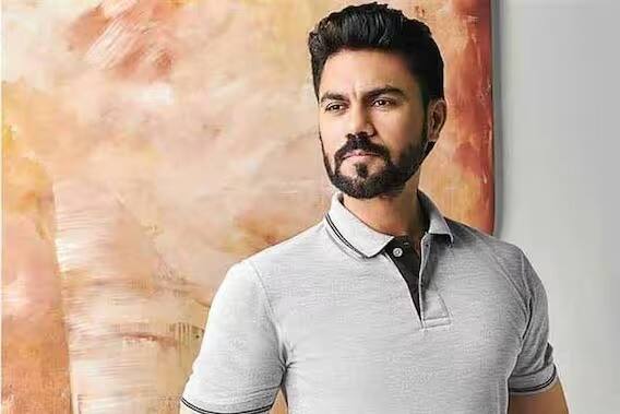 ਗੌਰਵ ਚੋਪੜਾ ਨੇ ਆਪਣੇ ਕੰਮ ਨਾਲ ਇਕ ਵੱਖਰੀ ਪਛਾਣ ਬਣਾਈ ਹੈ ਅਤੇ ਹੁਣ ਉਹ ਸੰਨੀ ਦਿਓਲ ਨਾਲ ਫਿਲਮ 'ਚ ਇਕ ਖਾਸ ਭੂਮਿਕਾ 'ਚ ਨਜ਼ਰ ਆਉਣਗੇ। ਗੌਰਵ ਨੇ ਫਿਲਮ 'ਚ 25 ਲੱਖ ਰੁਪਏ ਦੀ ਫੀਸ ਲਈ ਹੈ।