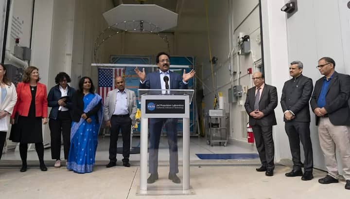 इस्त्रोचे अध्यक्ष एस सोमनाथ यांच्या देखरेखीखाली काही चाचण्या पार पडतील. यासाठी इस्त्रोचे अध्यक्ष 3 फेब्रुवारी रोजी कॅलिफोर्नियामध्ये दाखल झाले आहेत.