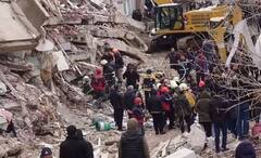 Deadly Earthquakes: চোখের পলকে নিশ্চিহ্ন চারপাশ, কয়েক হাজার থেকে কয়েক লক্ষ, দু’দশকে বার বার ভূমিকম্পে লন্ডভন্ড বিশ্ব